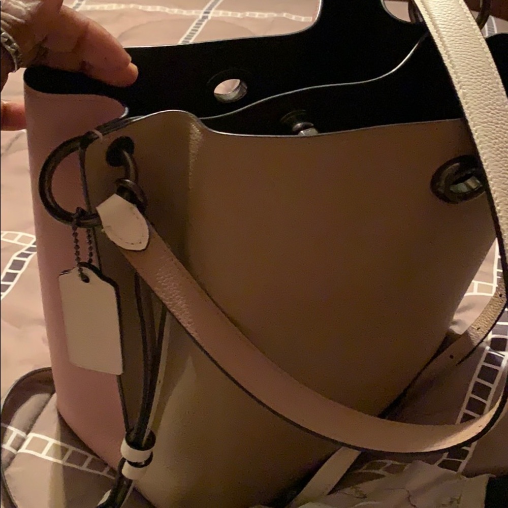 Coach leather bag - Picture 6 of 6